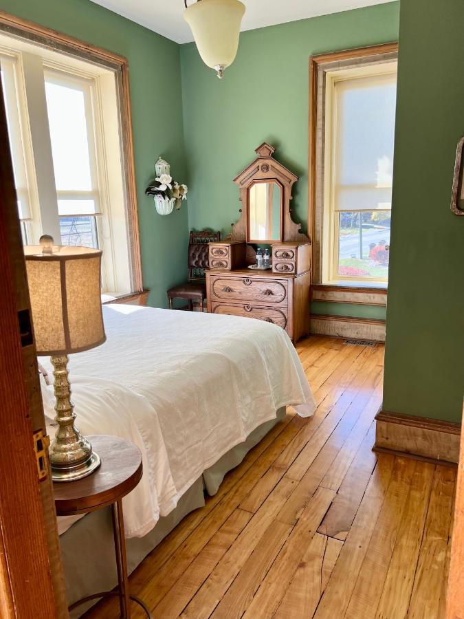 Hotel The Woodbridge House à Kingsville Extérieur photo