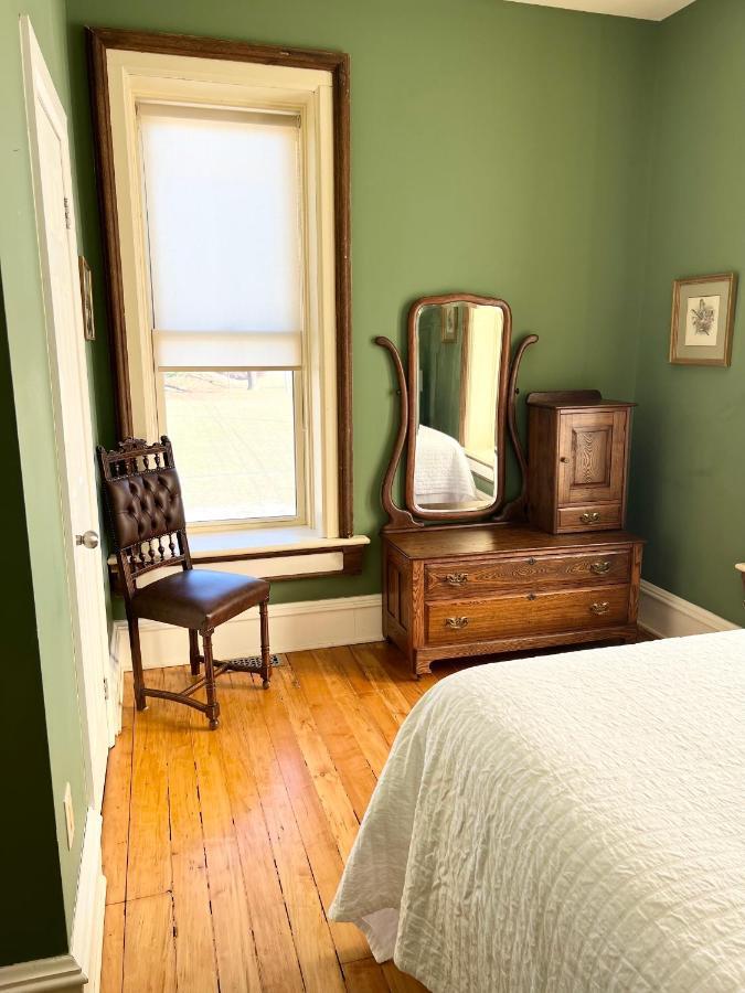 Hotel The Woodbridge House à Kingsville Extérieur photo